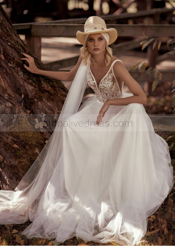 Ivory Lace Tulle Airy Wedding Dress